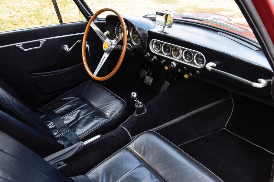 Интерьер Apollo 3500 GT Coupe by Intermeccanica 1962 года  (фото 15 из 28)